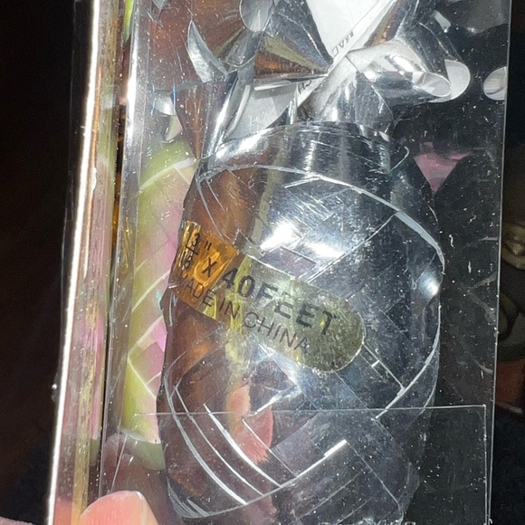 ⭐️New Holiday Ribbon In Pineapple Shapes Gold Silver & White Set Of 3 - Picture 3 of 7